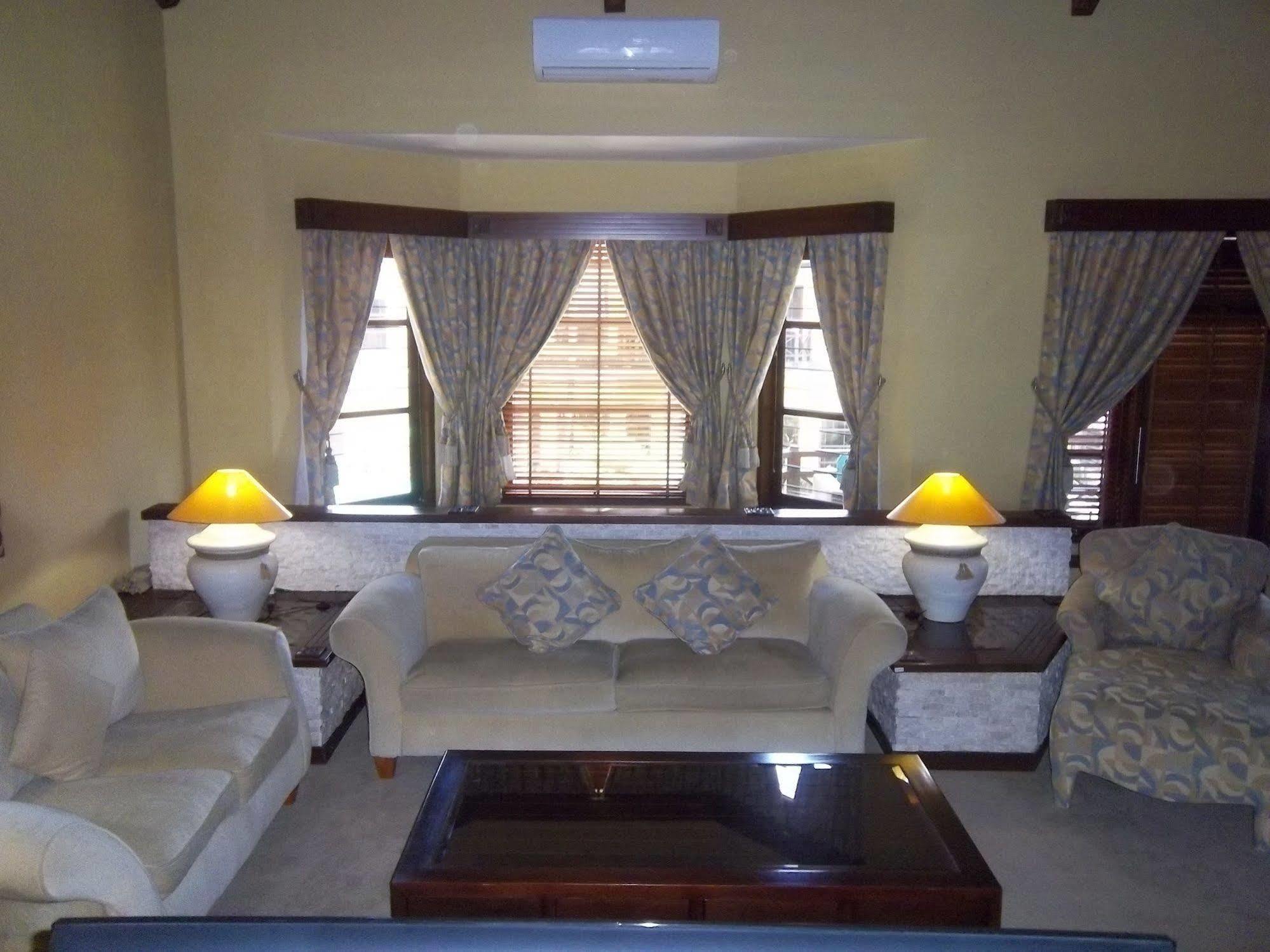 Apel Villa Sanur Esterno foto